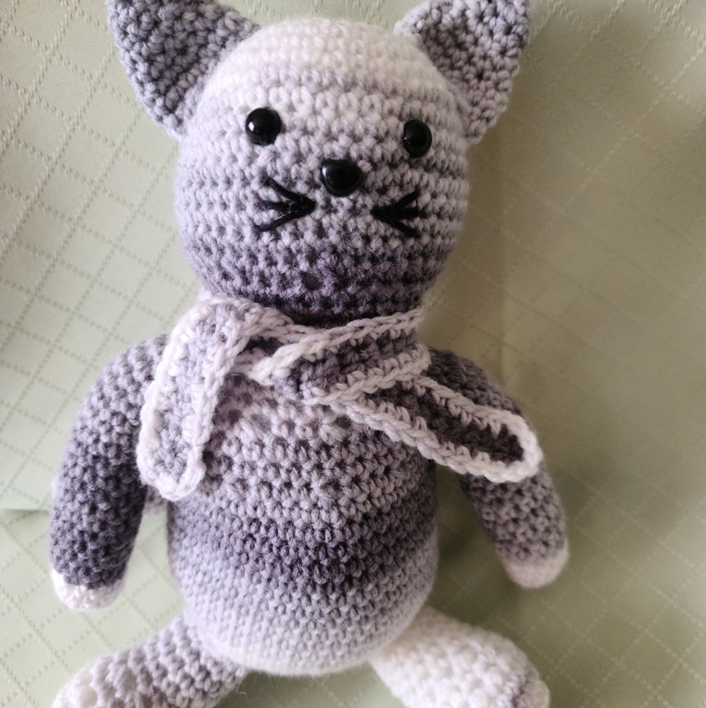Amigurumi Crochet Stuffed Animals: Gray Cat